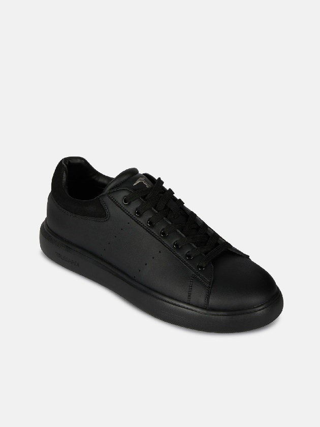 New Yrias Sneakers